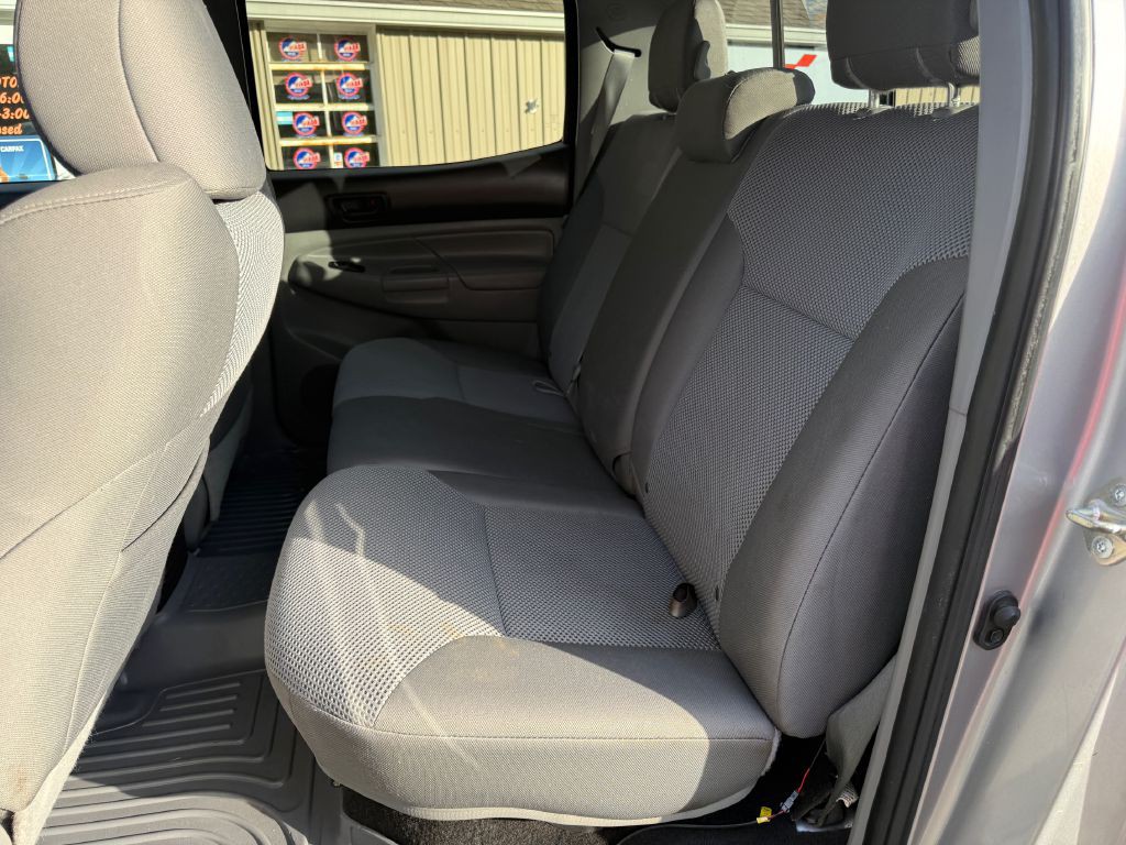 2014 Toyota Tacoma Image 18