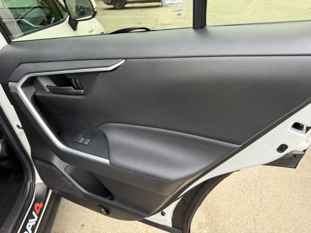 2021 Toyota Rav4 Image 11