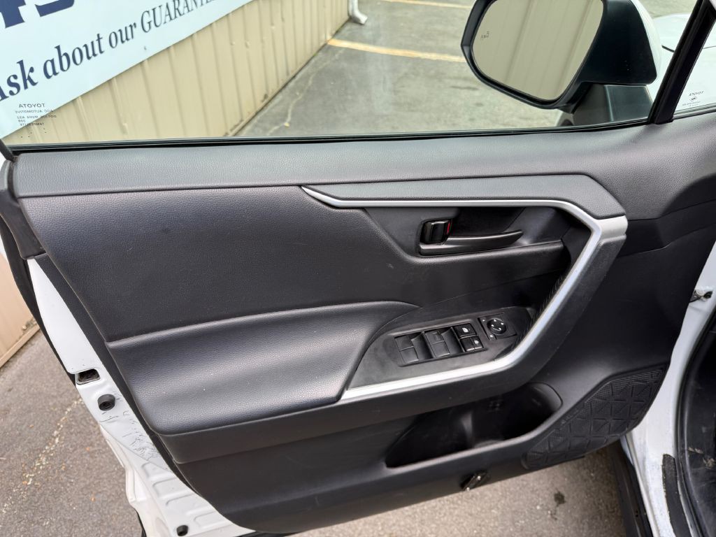 2021 Toyota Rav4 Image 14