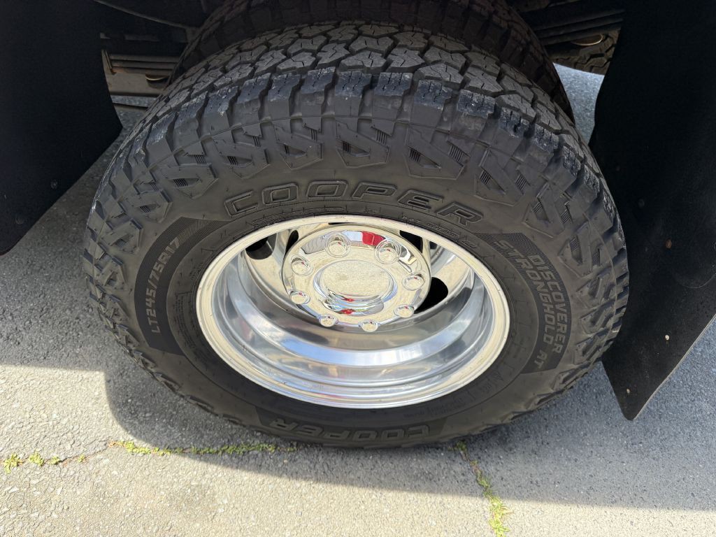 2015 Ford F-350 Image 31