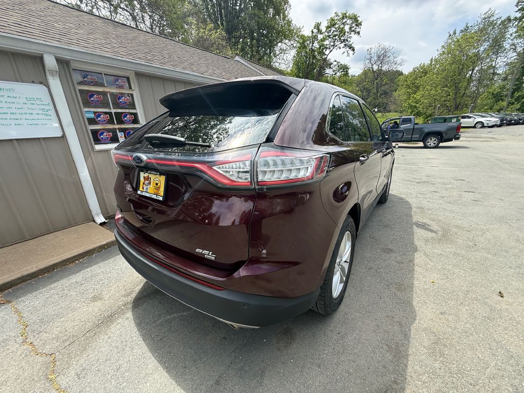2017 Ford Edge Image 8