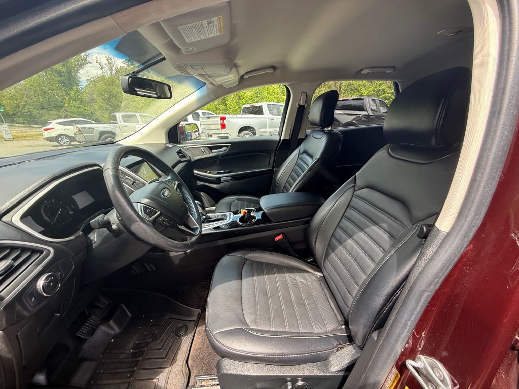 2017 Ford Edge Image 15