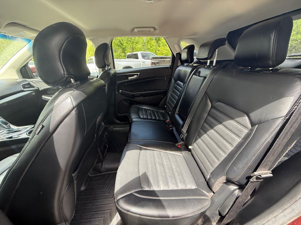 2017 Ford Edge Image 16