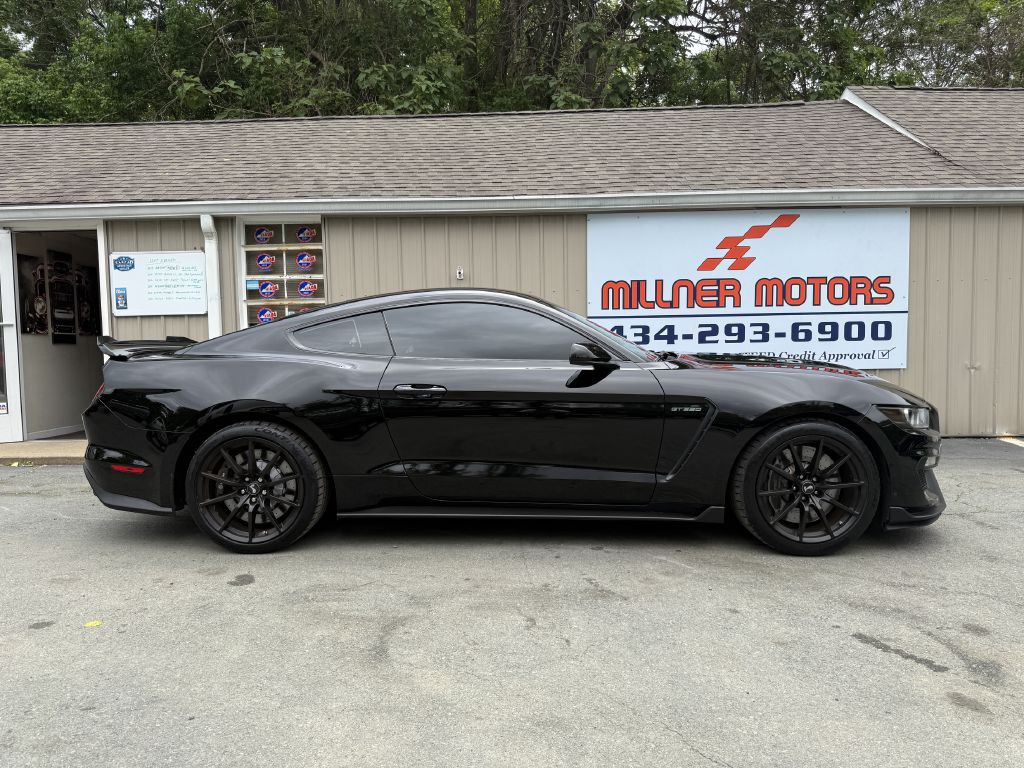 2016 Ford Mustang Image 1