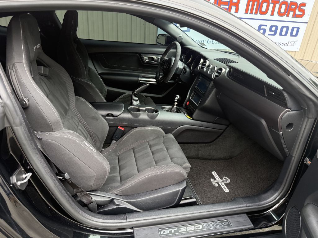2016 Ford Mustang Image 19