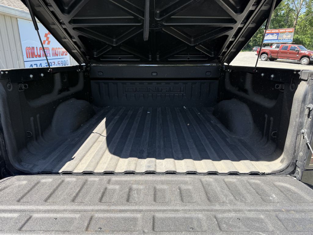 2018 GMC Sierra Image 9