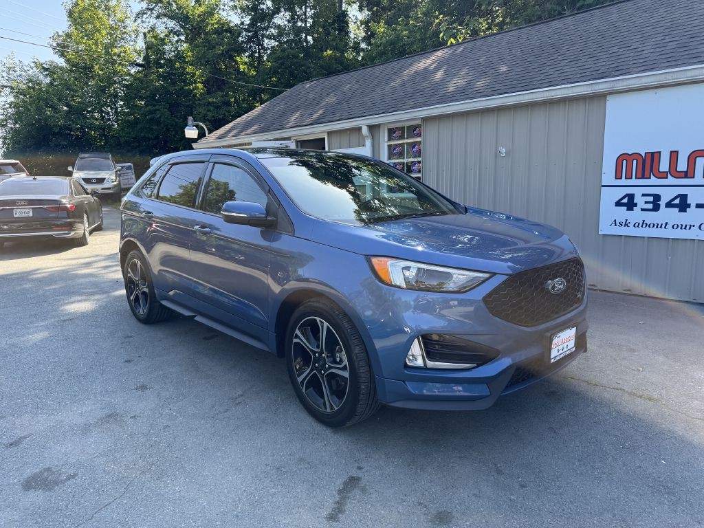 2020 Ford Edge Image 2