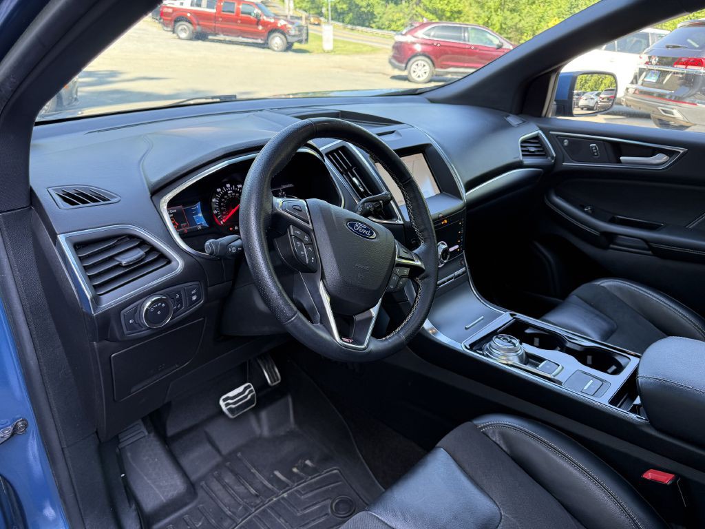 2020 Ford Edge Image 10