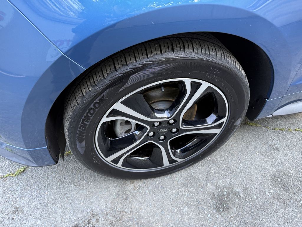 2020 Ford Edge Image 17
