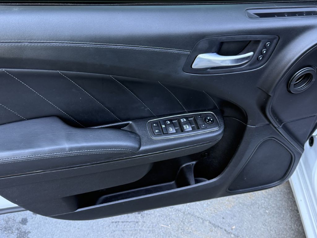 2021 Dodge Charger Image 13