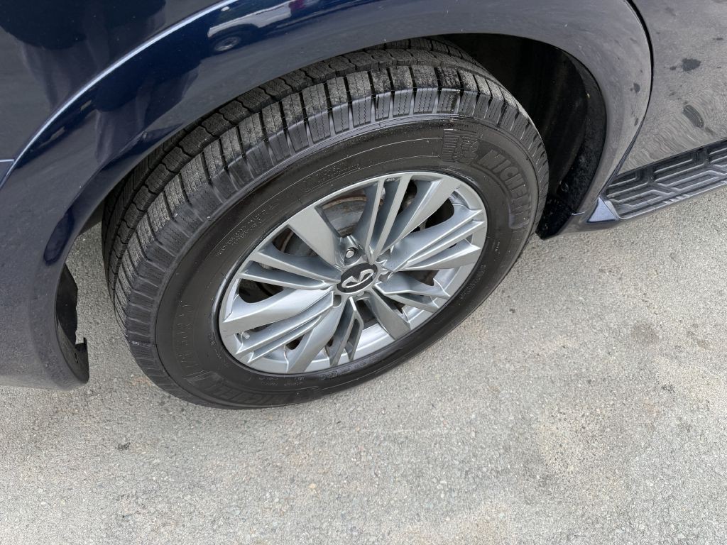 2021 INFINITI QX80 Image 22