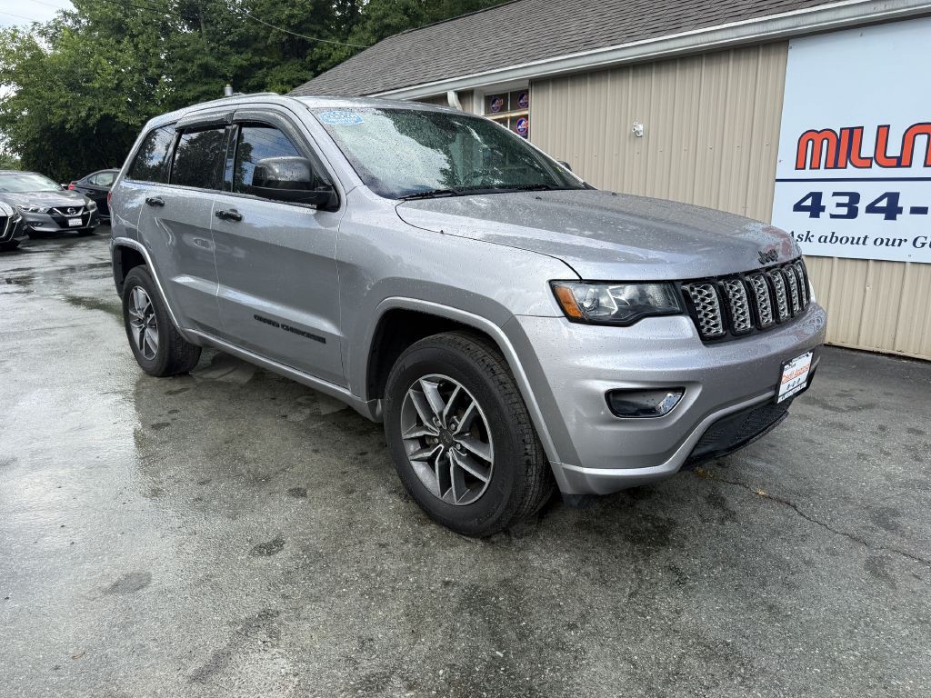 2018 Jeep Grand Cherokee Image 2
