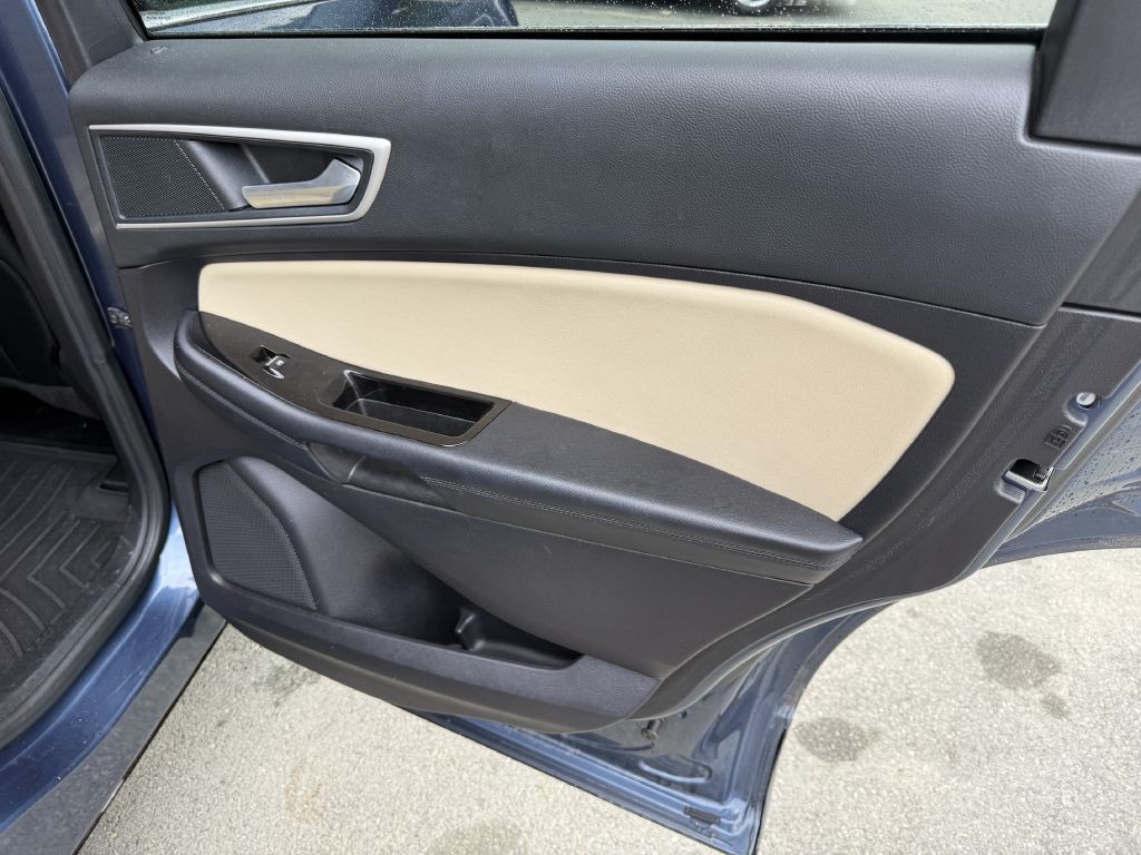 2018 Ford Edge Image 10