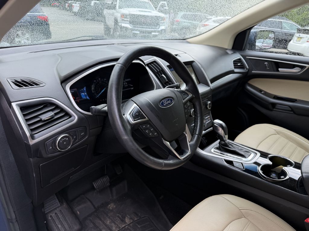 2018 Ford Edge Image 18