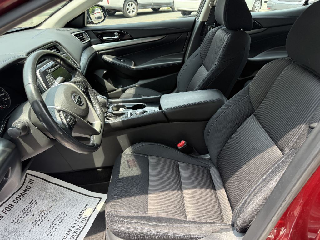 2019 Nissan Maxima Image 9