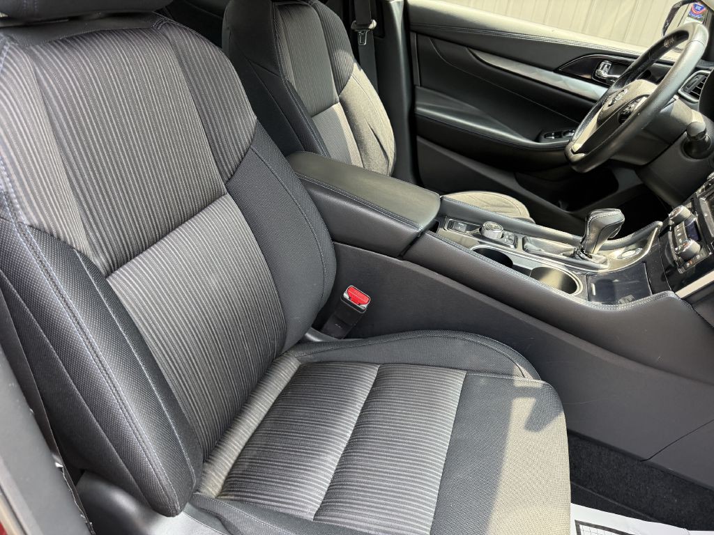 2019 Nissan Maxima Image 13