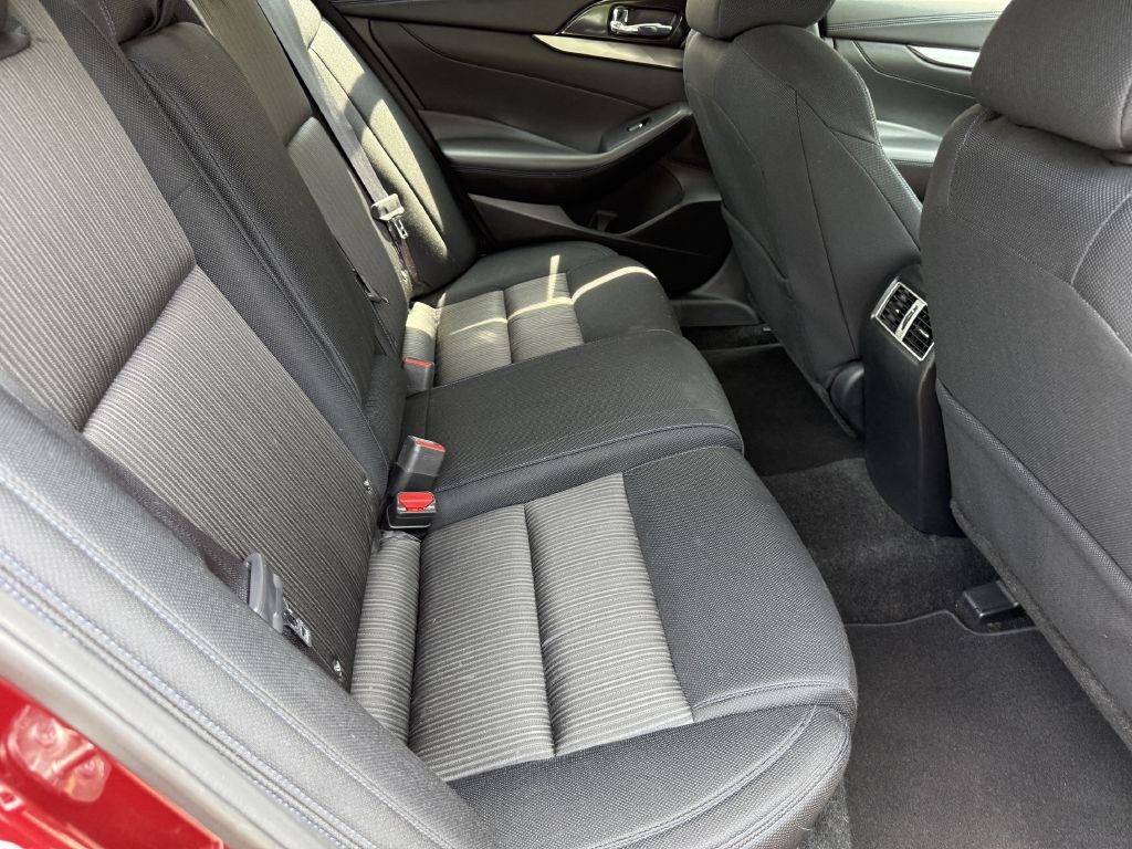 2019 Nissan Maxima Image 14