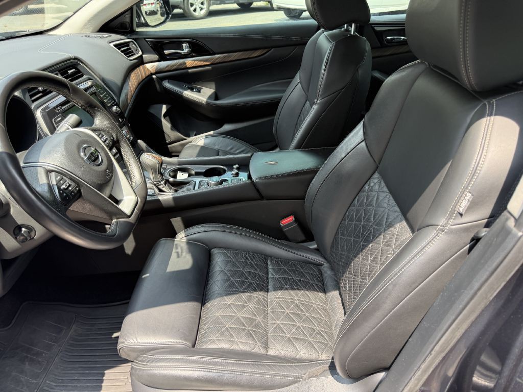 2016 Nissan Maxima Image 9