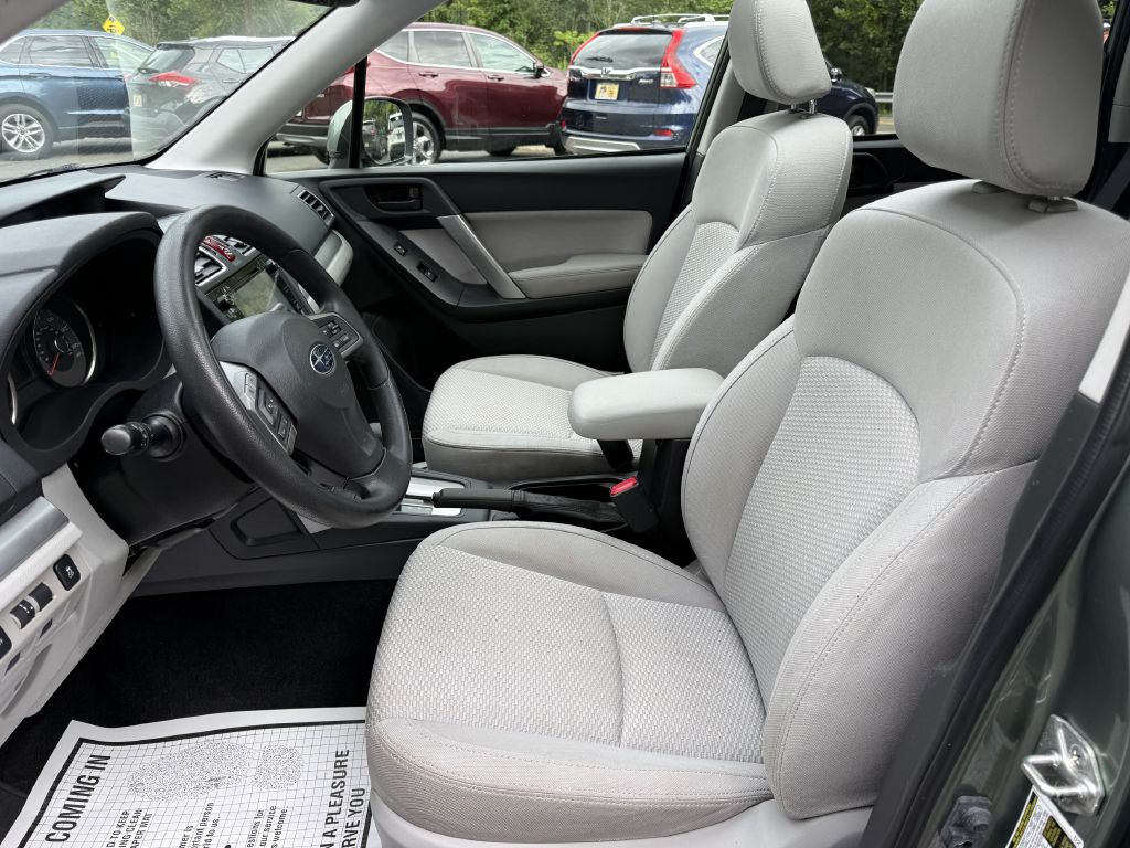 2016 Subaru Forester Image 9