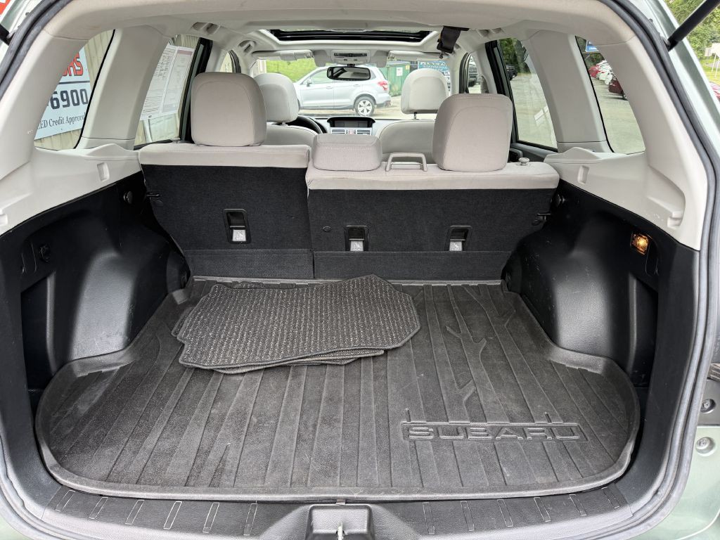 2016 Subaru Forester Image 12