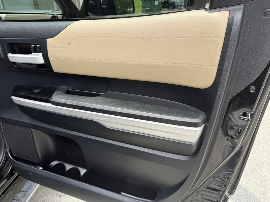 2014 Toyota Tundra Image 15