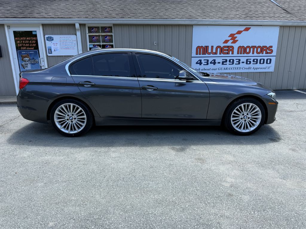 2013 BMW 3 Series Image 1