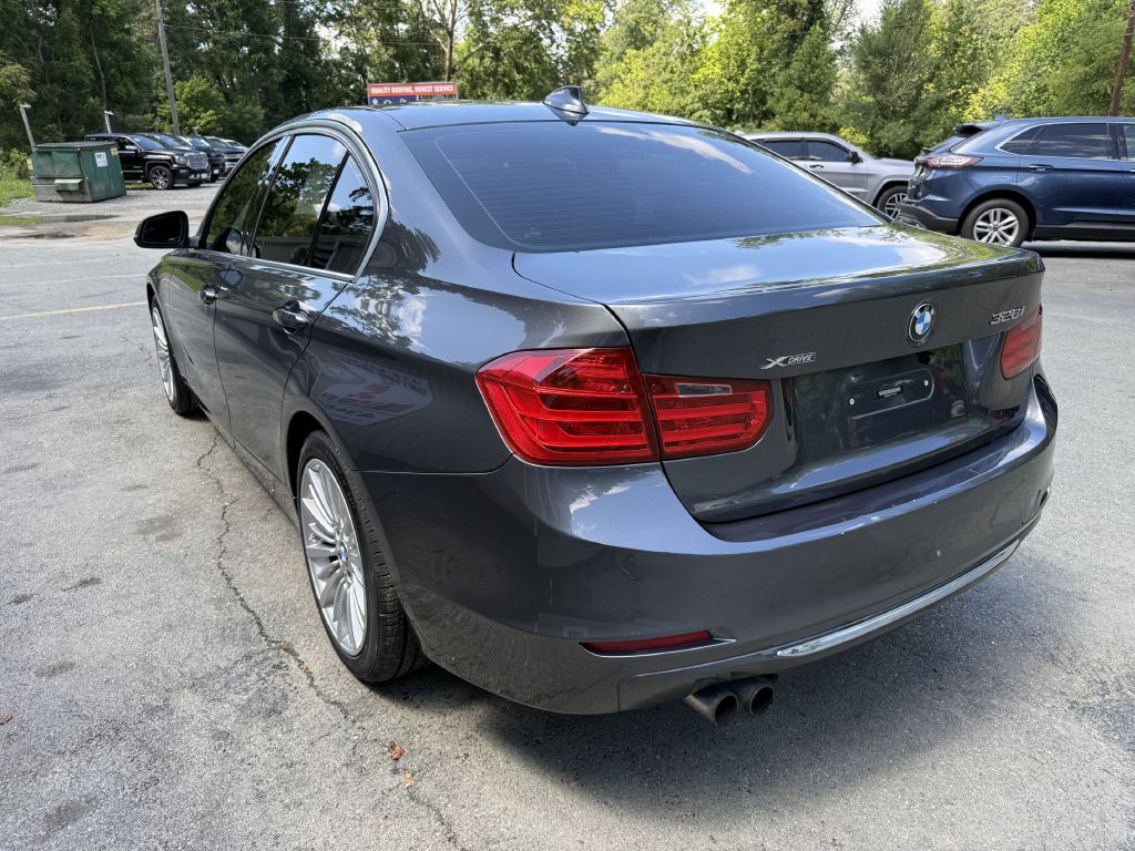 2013 BMW 3 Series Image 7