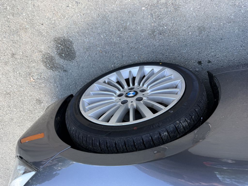 2013 BMW 3 Series Image 19