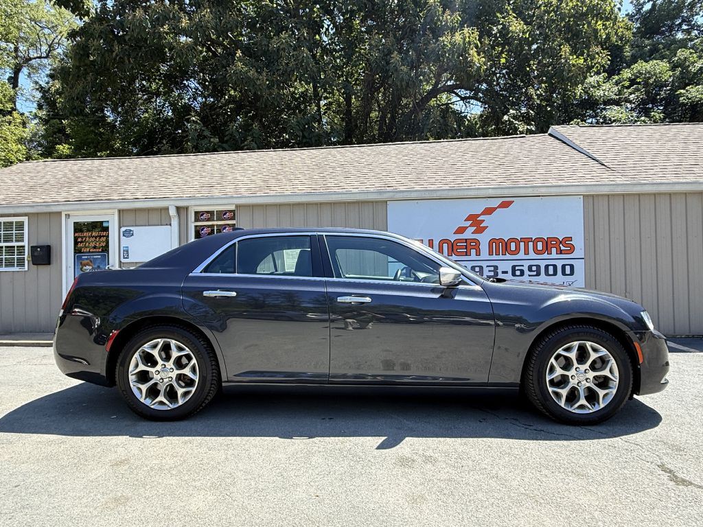 2016 Chrysler 300 Image 1