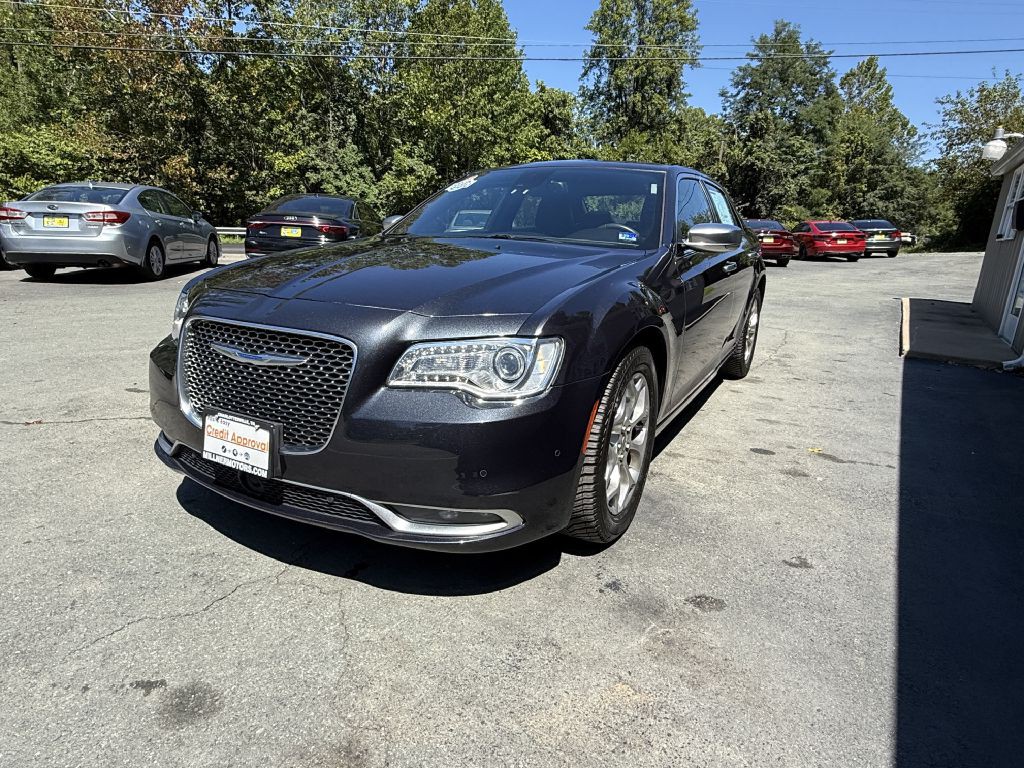 2016 Chrysler 300 Image 4