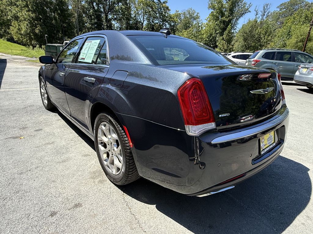 2016 Chrysler 300 Image 7