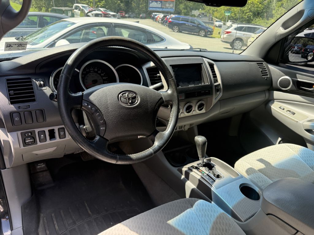 2010 Toyota Tacoma Image 9