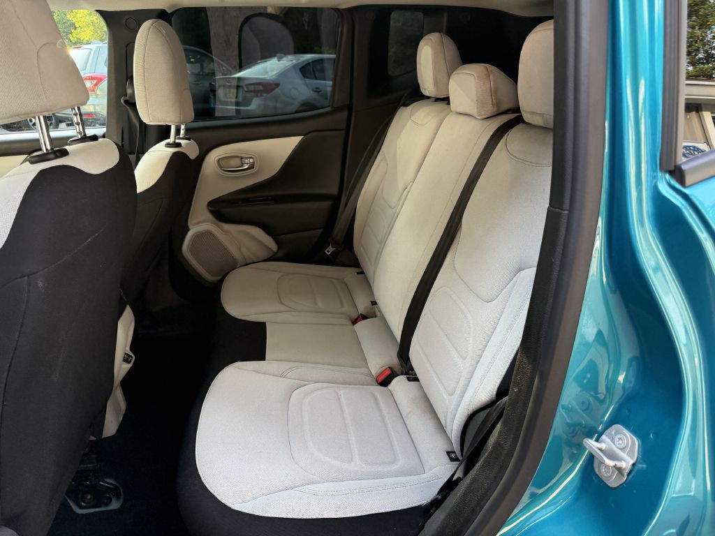 2022 Jeep Renegade Image 9