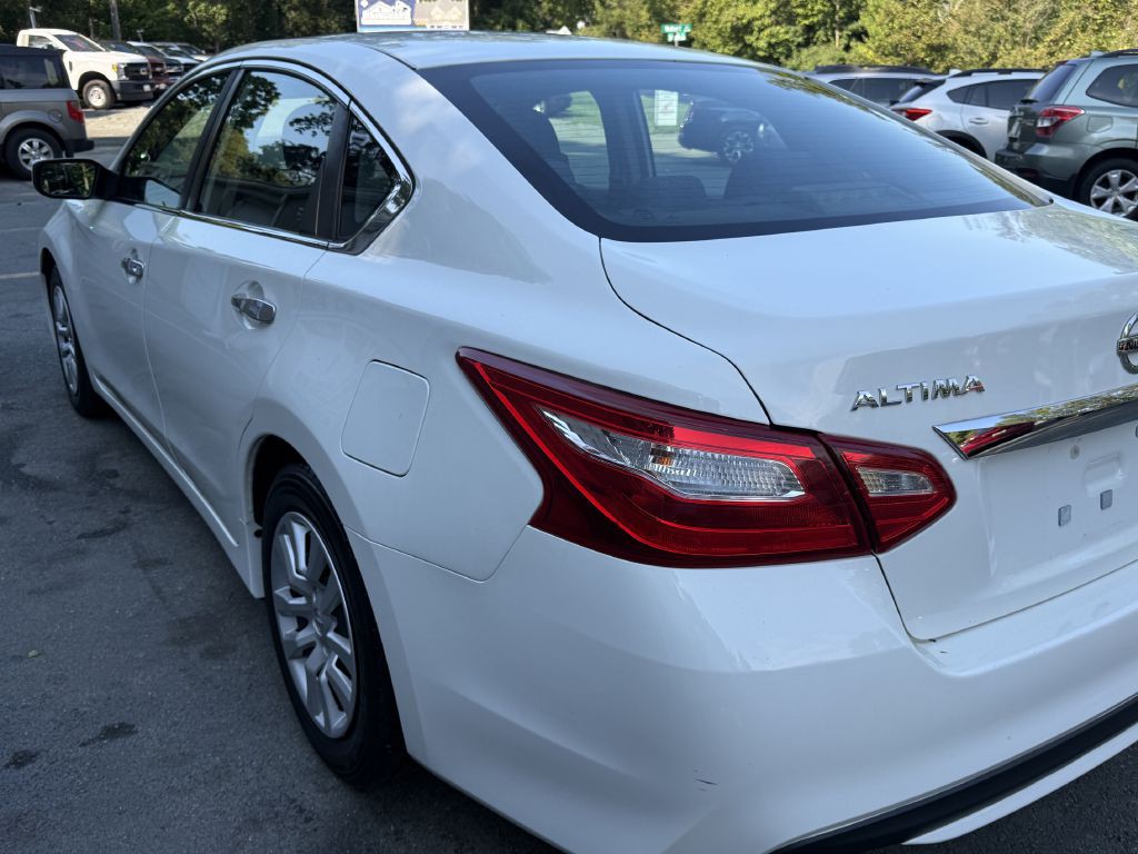 2016 Nissan Altima Image 6
