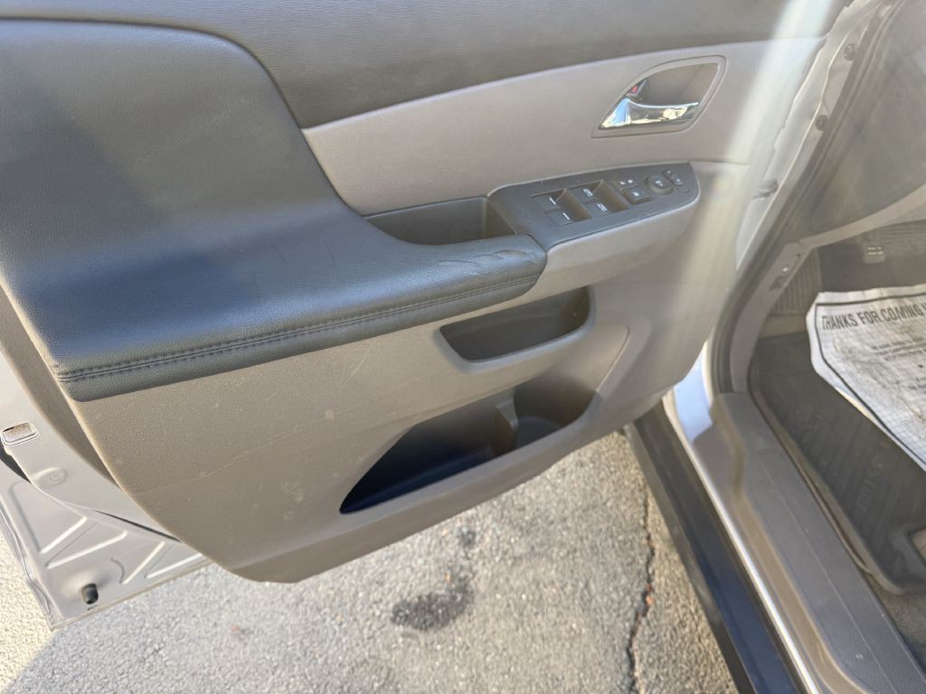 2014 Honda Odyssey Image 11