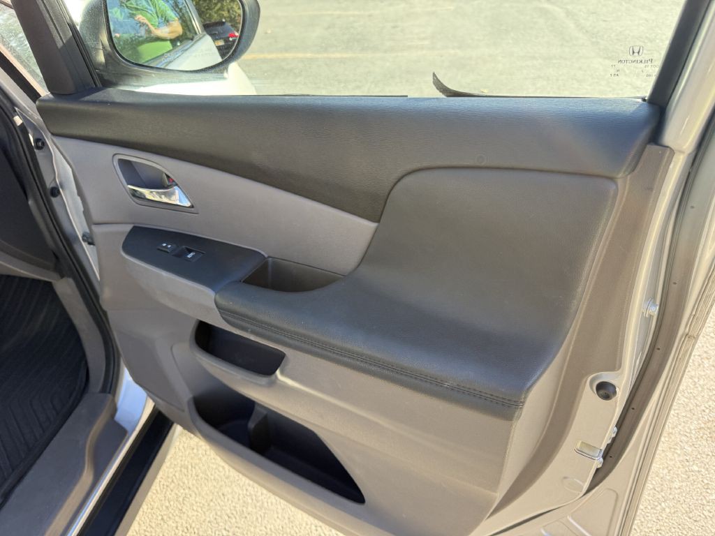 2014 Honda Odyssey Image 19
