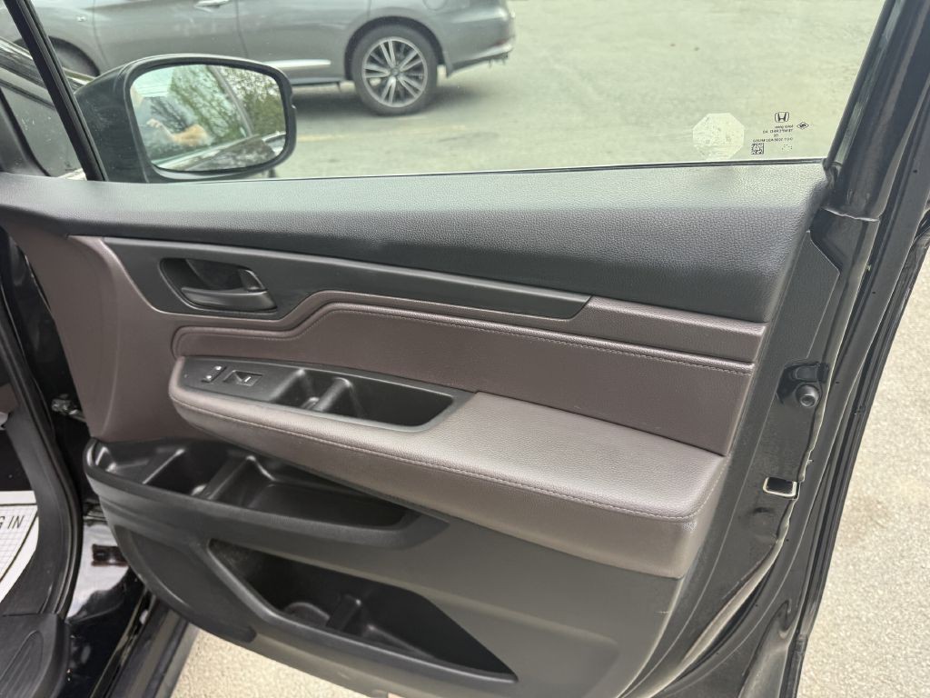2018 Honda Odyssey Image 16
