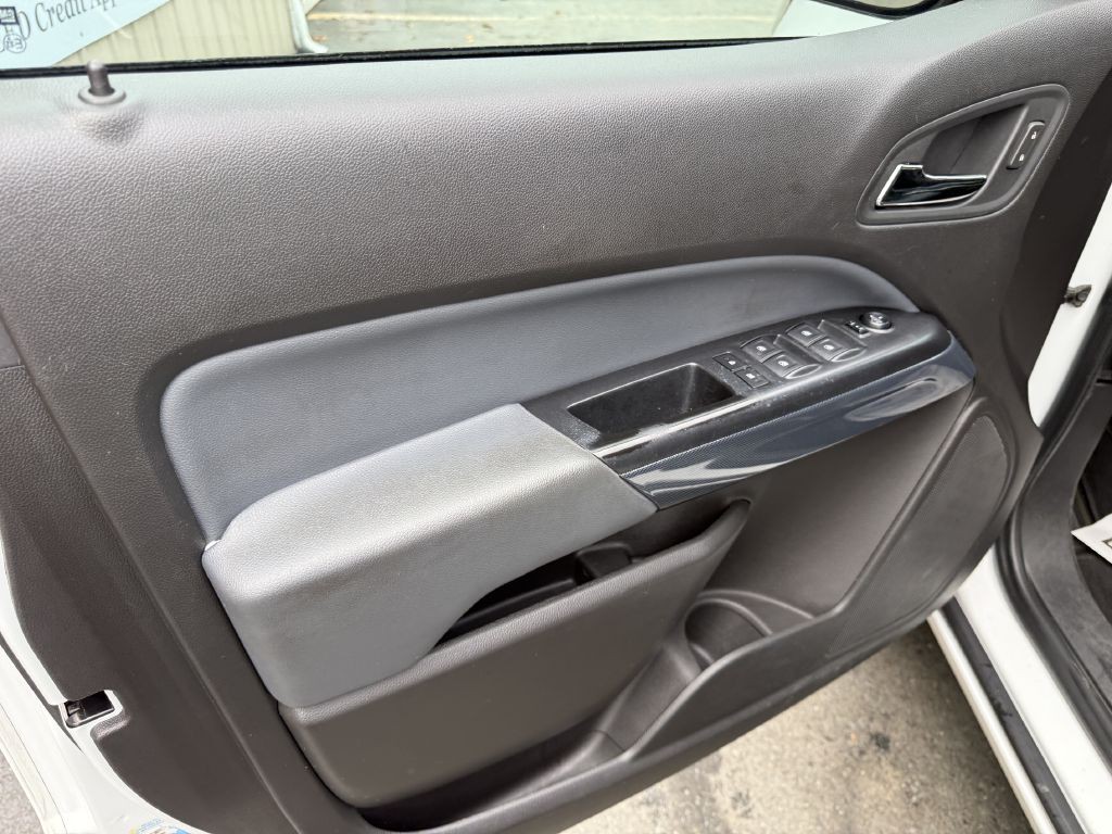 2016 Chevrolet Colorado Image 11