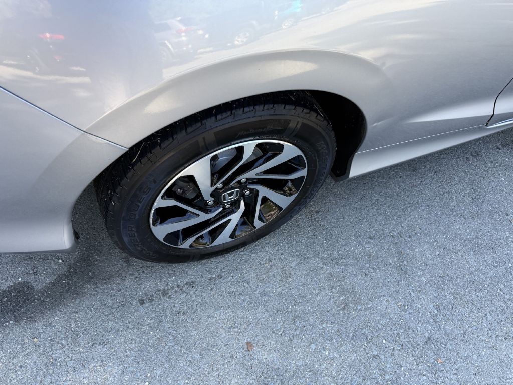 2018 Honda Civic Image 18