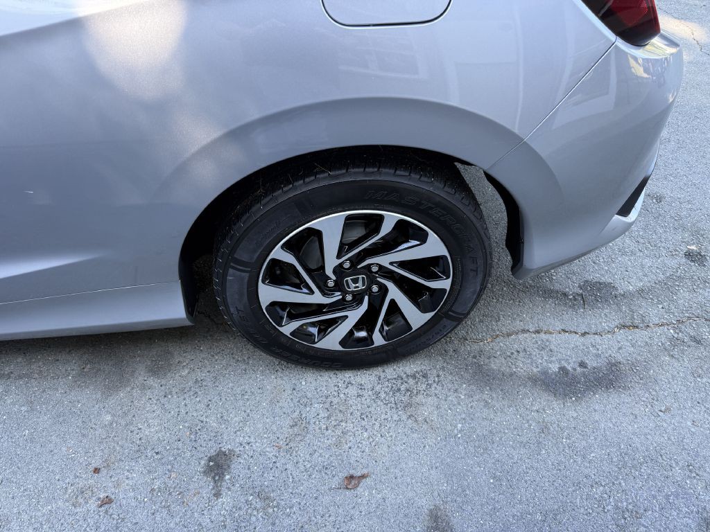 2018 Honda Civic Image 19
