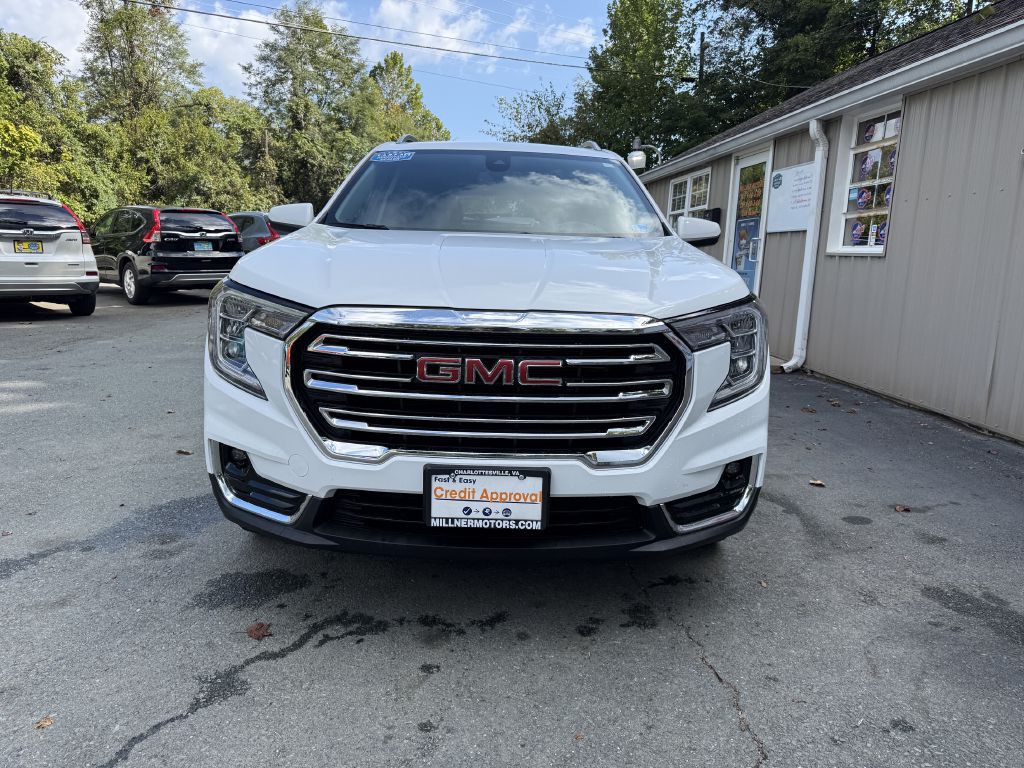 2024 GMC Terrain Image 3