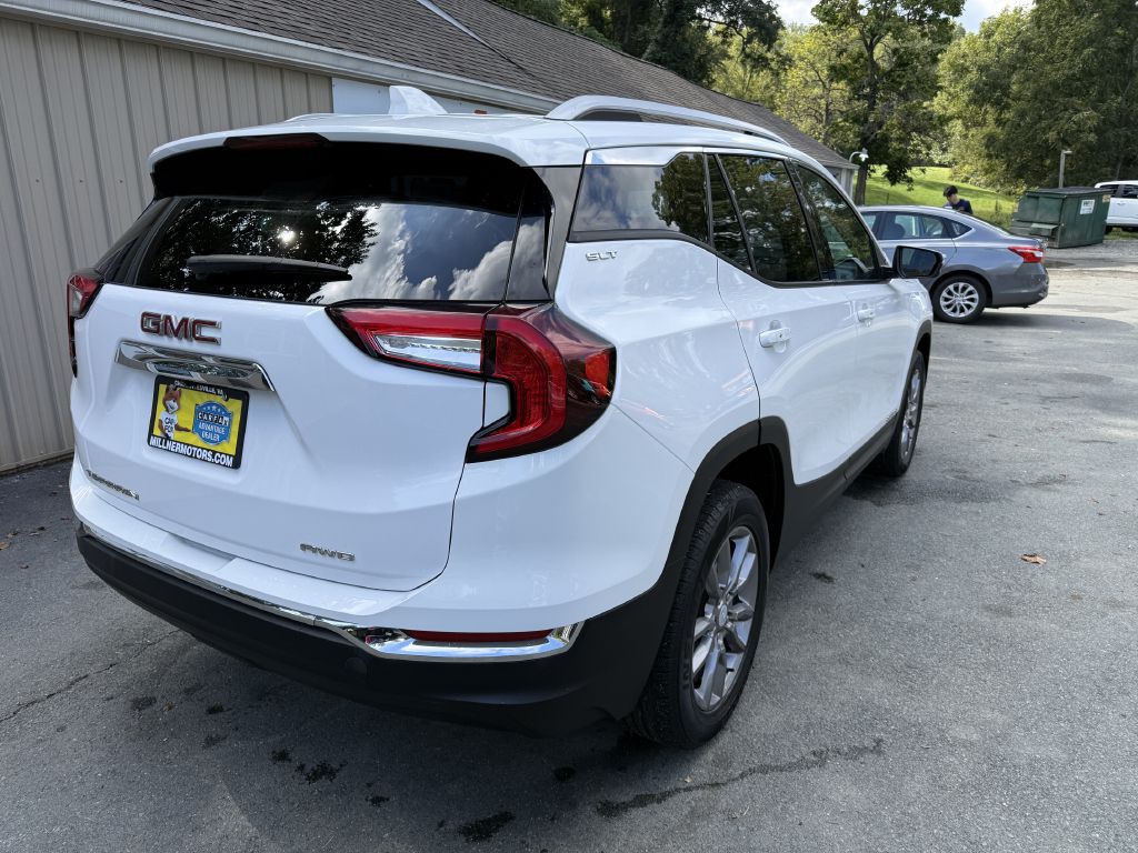 2024 GMC Terrain Image 9