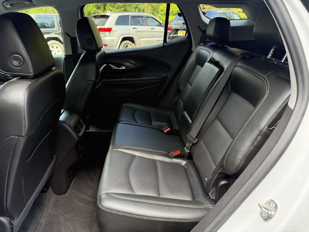 2024 GMC Terrain Image 13