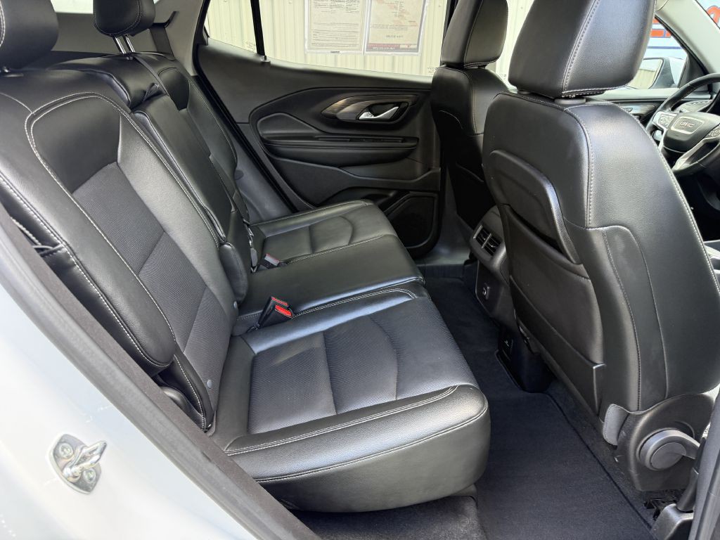 2024 GMC Terrain Image 16