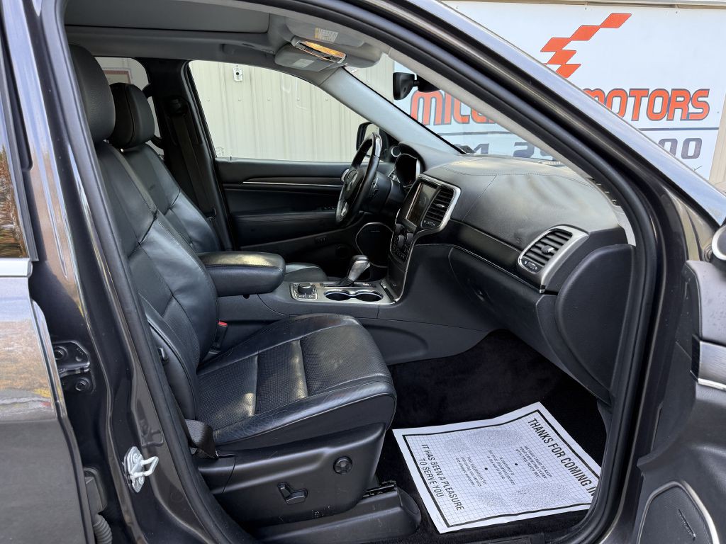 2017 Jeep Grand Cherokee Image 14