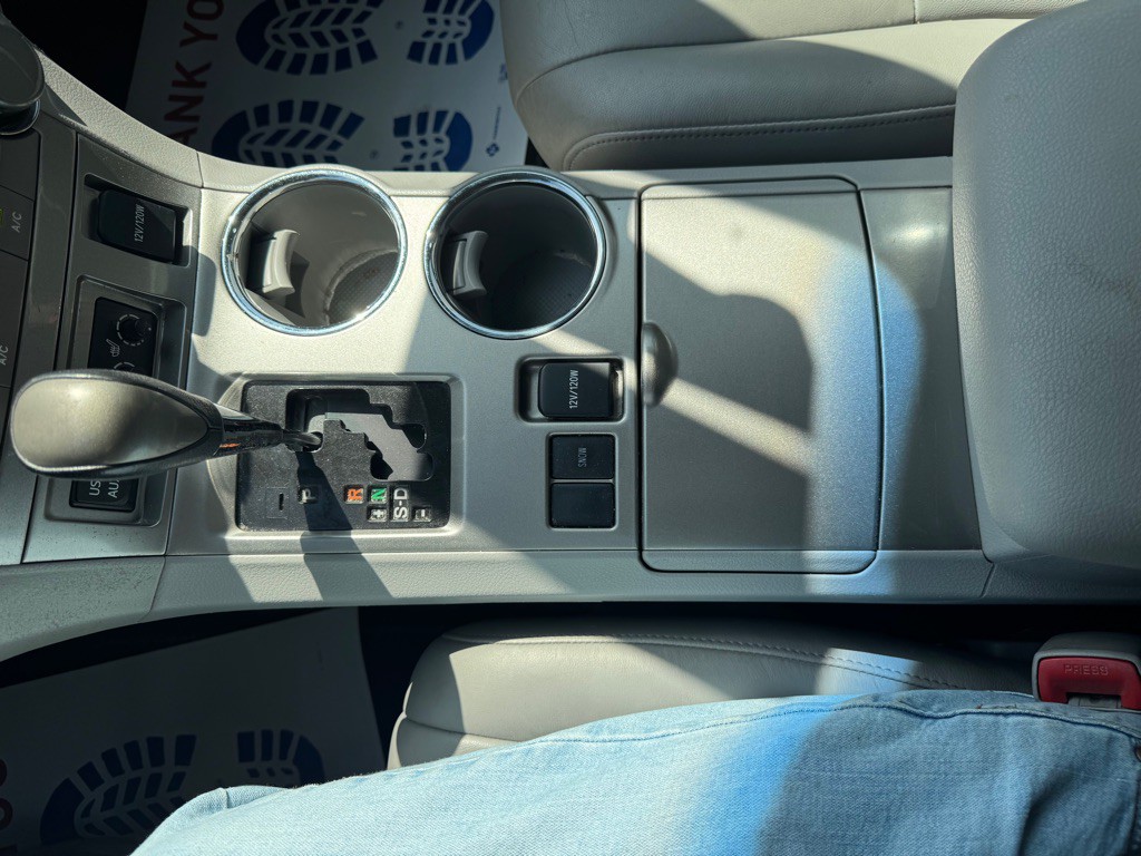 2013 Toyota Highlander Image 17