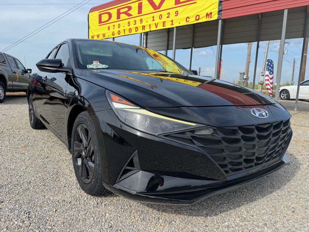 2021 Hyundai Elantra Image 1
