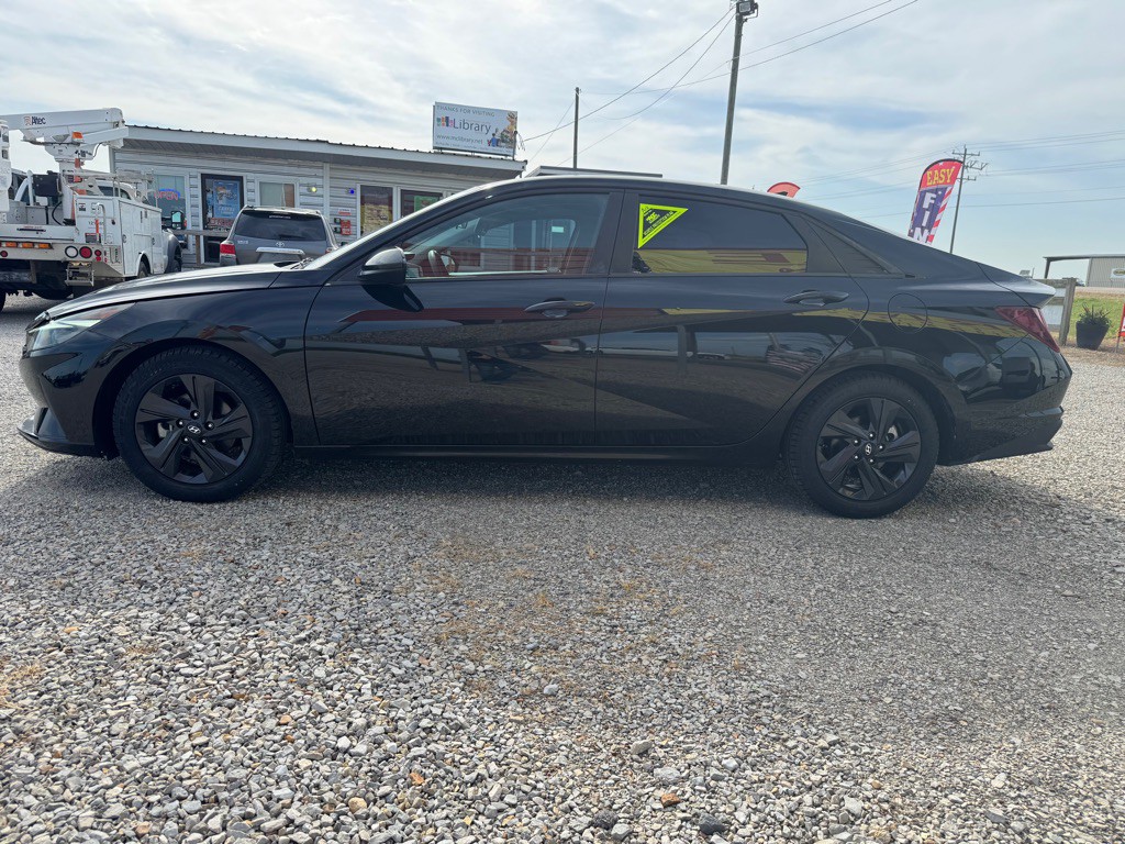 2021 Hyundai Elantra Image 4