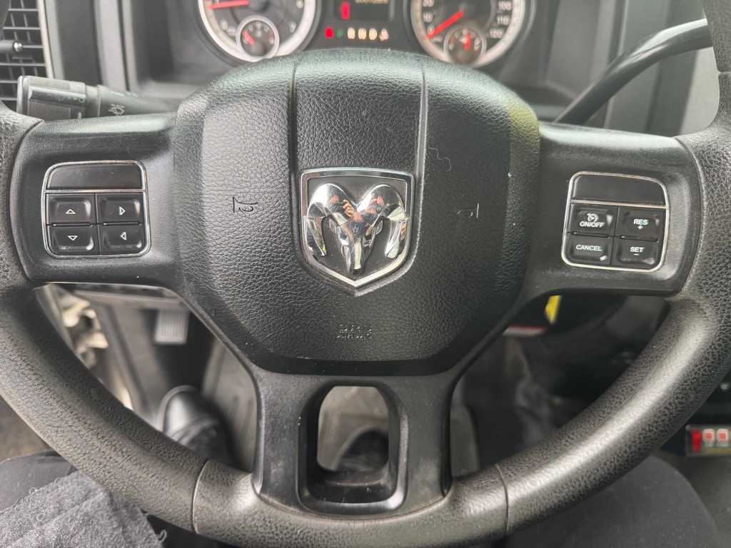 2015 RAM 4500 Image 11