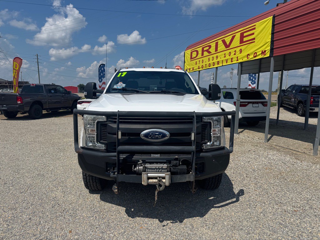 2017 Ford F-350 Image 2